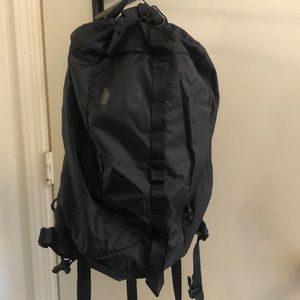 REI day back backpack flash 18 with water spout